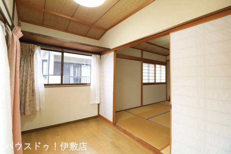 内装 【2F洋室】住宅ローン返済例　借入額680万月々18342円　ボーナスなし鹿児島銀行、1.35%（変動金利）期間40年