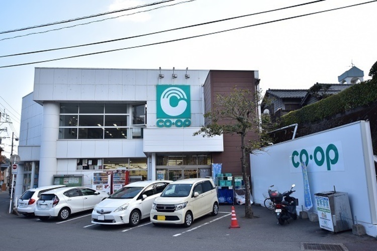 周辺 コープかごしま玉竜店【コープかごしま玉竜店】鹿児島市池之上町にあるスーパーです。営業時間 : 9:30-20:30駐車場 : 37台 徒歩 約15分（約1180m）