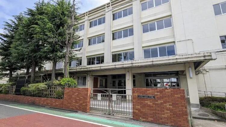 周辺 江戸川区立小岩第一中学校