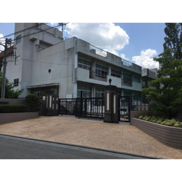 周辺 さいたま市立大谷口中学校(約840m)