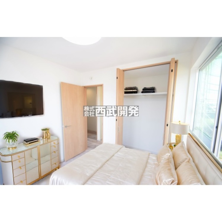 内装 【配置してある家具や小物はCGによるイメージです。】