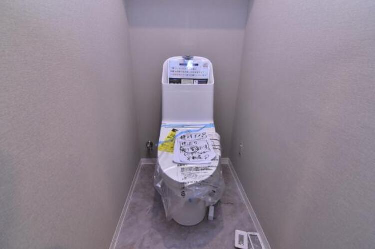 トイレ スッキリとしてスタイリッシュなフォルムでお掃除もラクラクです。 