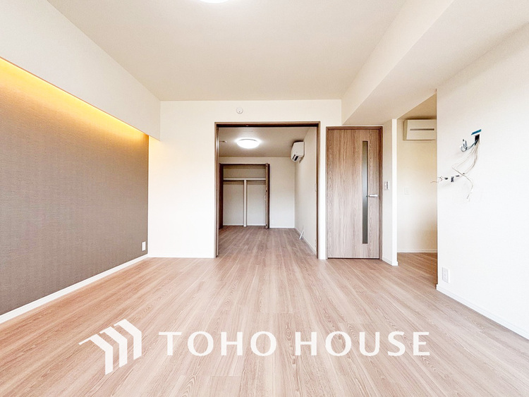 内装 上質な時間を育む暮らしのメインステージ。寛ぎとコミュニケーションを育む居心地のよい場所