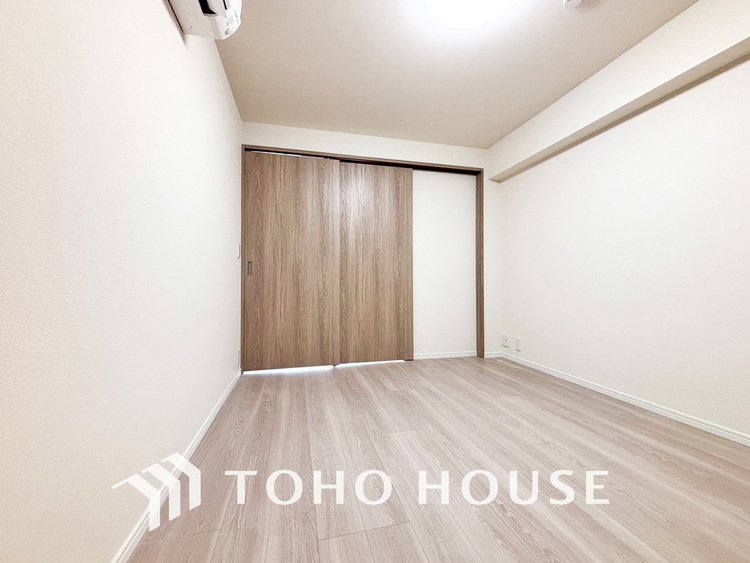 内装 1日の疲れを癒し、心地よく寛げるようゆったりとした広さをしています