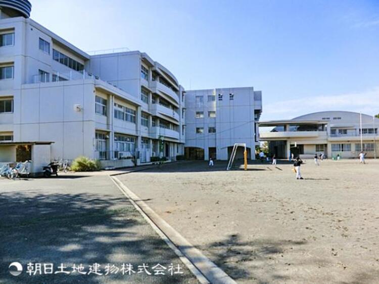 周辺 下田小学校1050m
