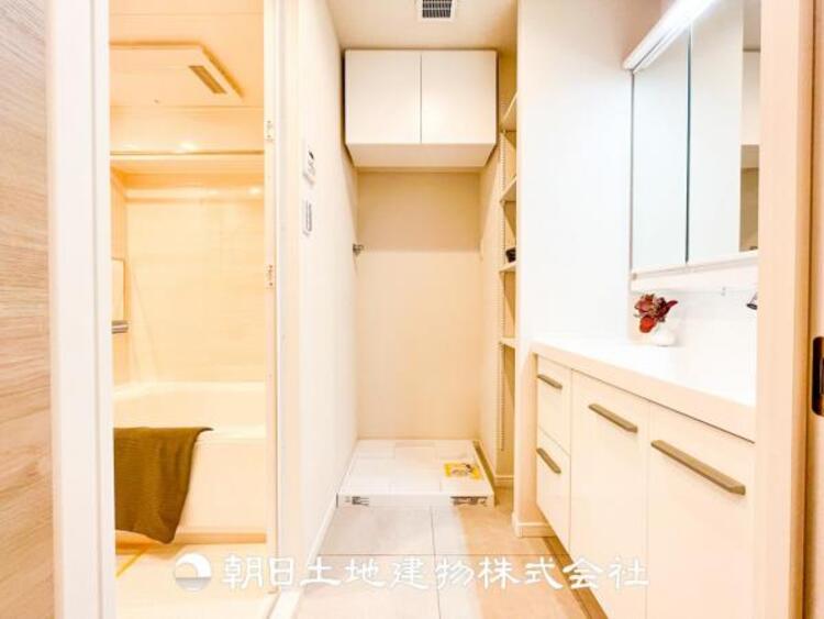 洗面 慌ただしい1日が始まり、充実した1日の終わりを締めくくる洗面所。