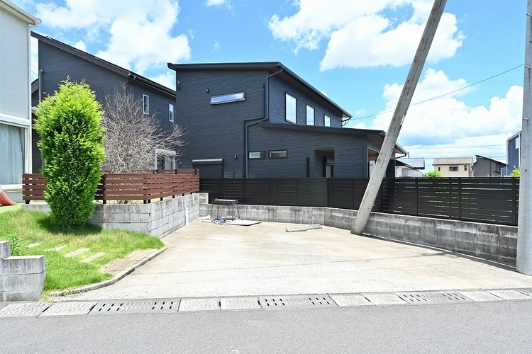 その他 【駐車場】