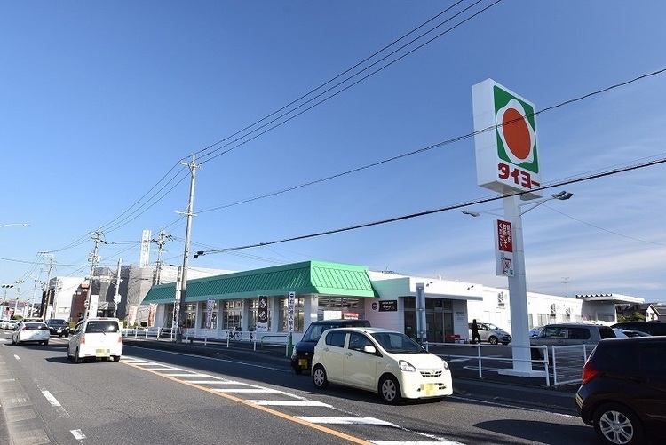 周辺 タイヨー光山店【タイヨー光山店】は、鹿児島市光山2丁目1番1号に位置する谷山街道近くのスーパーです。取扱品目は主に「生鮮食品・日配品・一般食品・日用雑貨・お酒」です。駐… 徒歩 約11分（約860m）