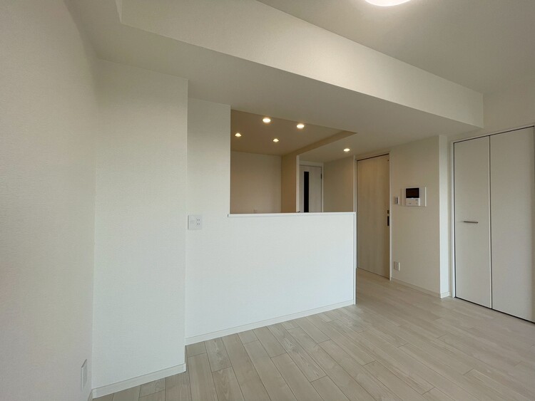 居間 快適に過ごす毎日を求めて、暮らしの中でご自身の「マイホーム」に創り上げてください。