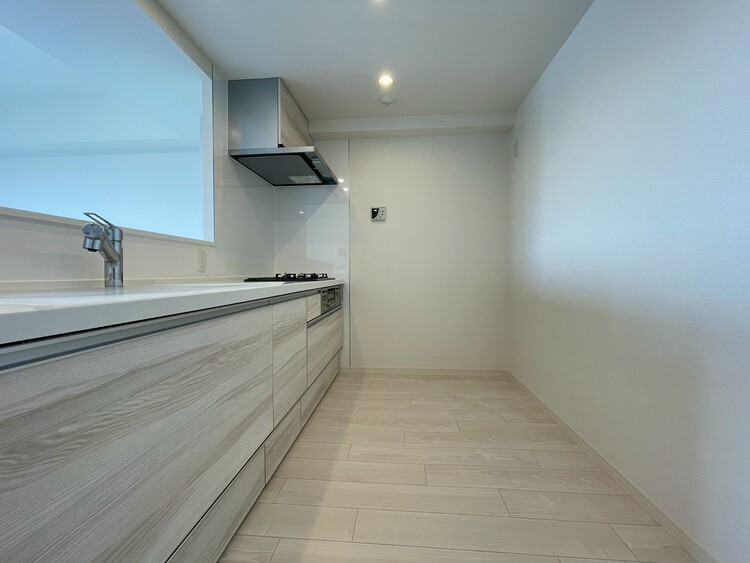 キッチン スマートな意匠と充実の機能を備えたキッチンが、暮らしにおいしい彩りを添えます。