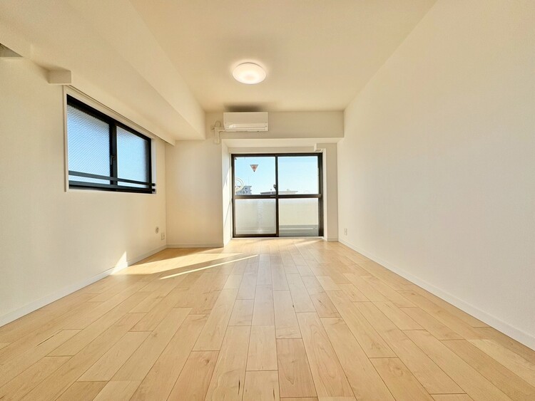 居間 快適に過ごす毎日を求めて、暮らしの中でご自身の「マイホーム」に創り上げてください。