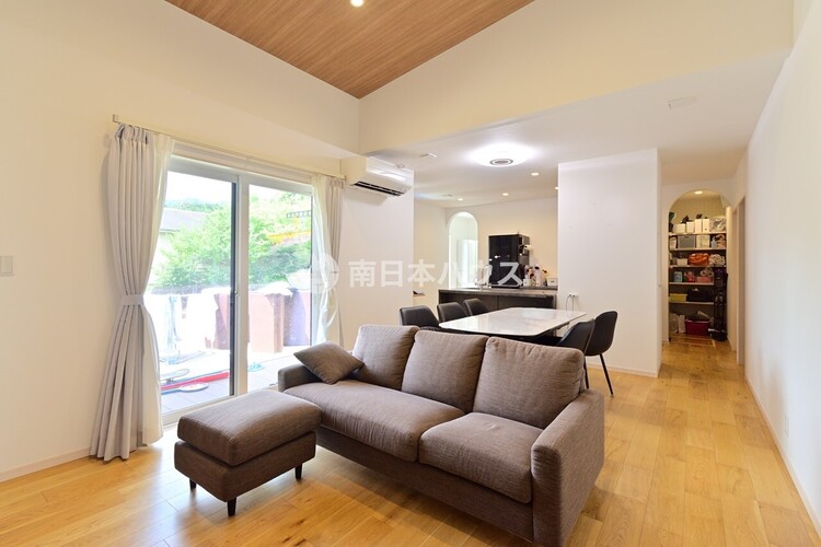 居間 【リビング】