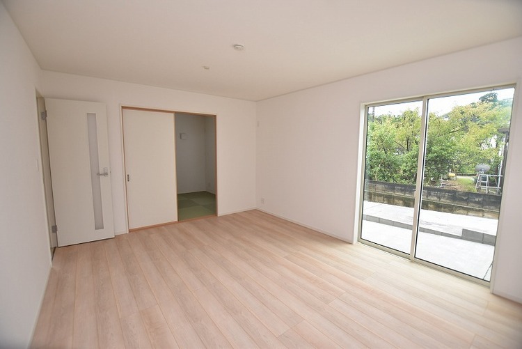 居間 ※画像は新築時のものです。