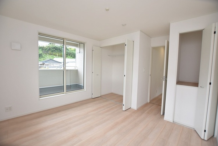 内装 洋室7.5帖主寝室 ※画像は新築時のものです。