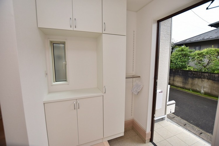 玄関 ※画像は新築時のものです。