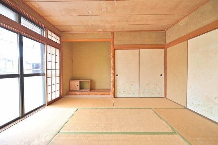 内装 １階和室A