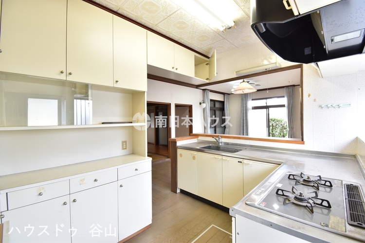 キッチン 使い勝手の良いＬ型システムキッチン