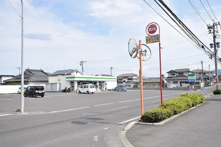 周辺 ファミリーマート坂之上店 徒歩 約15分（約1190m）