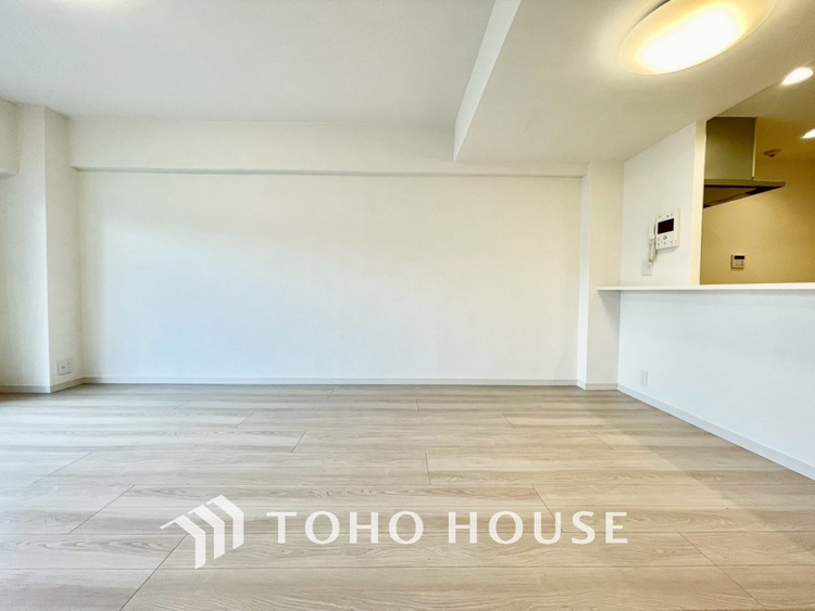 内装 【LIVING】◆simple is best◆無駄のない綺麗なつくりのリビングルーム。