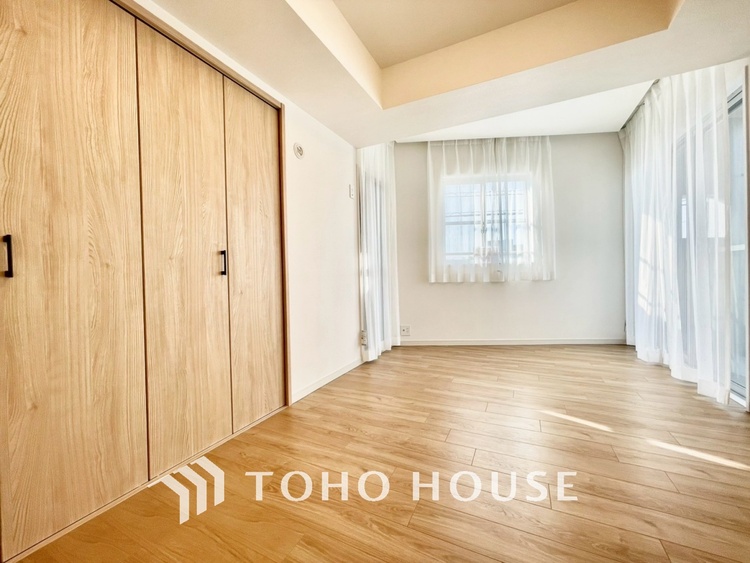 内装 【PRIVATE ROOM】◆快適◆な暮らしに不可欠な収納スペース。快適さとともに思い出も詰まっていく。