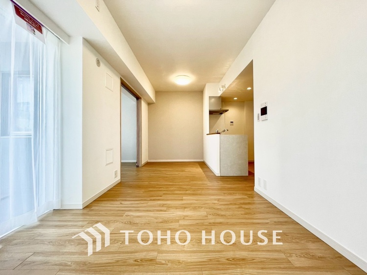 内装 【LIVING】◆住む喜び、楽しさ、感動◆を君と共有したい。いつまでもずっと家族を見渡せるこの広い空間で。