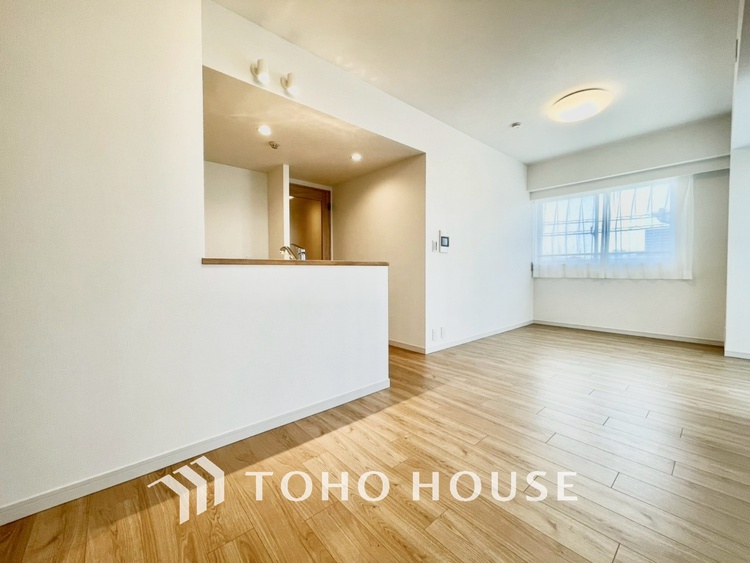 内装 【LIVING】◆simple is best◆無駄のない綺麗なつくりのリビングルームであなただけの暮らしを。