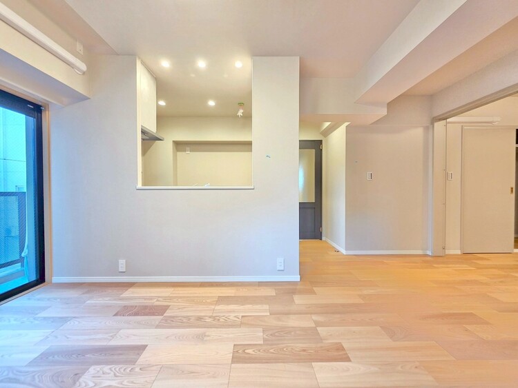 居間 飾り過ぎないシンプルな内装と偏り過ぎないデザインで統一しました。