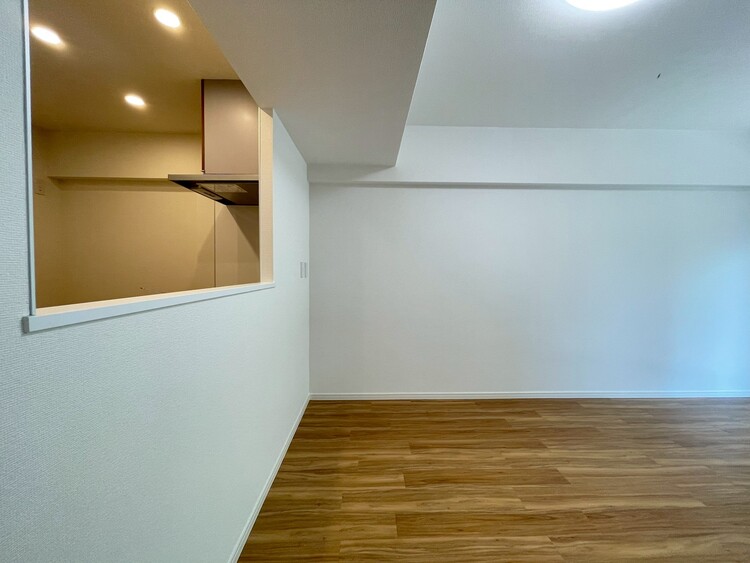 居間 快適に過ごす毎日を求めて、暮らしの中でご自身の「マイホーム」に創り上げてください。