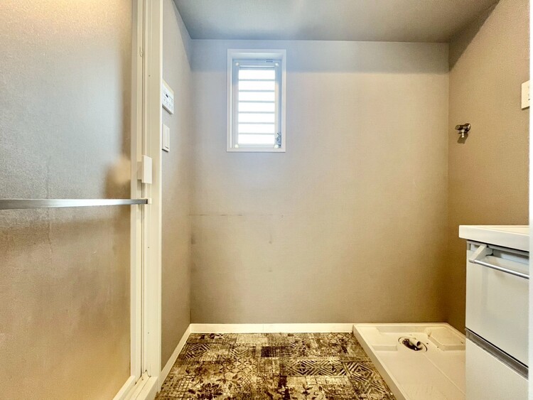 洗面 清潔感と心地よさを重視した、上質感漂うパウダールーム。