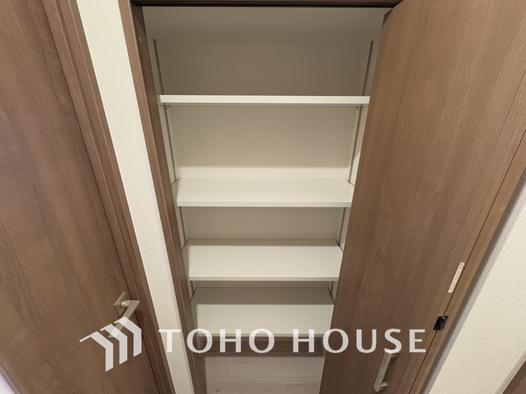 収納 廊下　収納