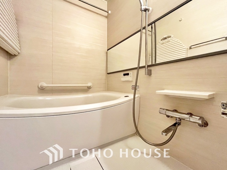 風呂 【BATHROOM】◆プライベートな空間◆simpleだからrelaxできるんです。こころもからだもキレイさっぱり。