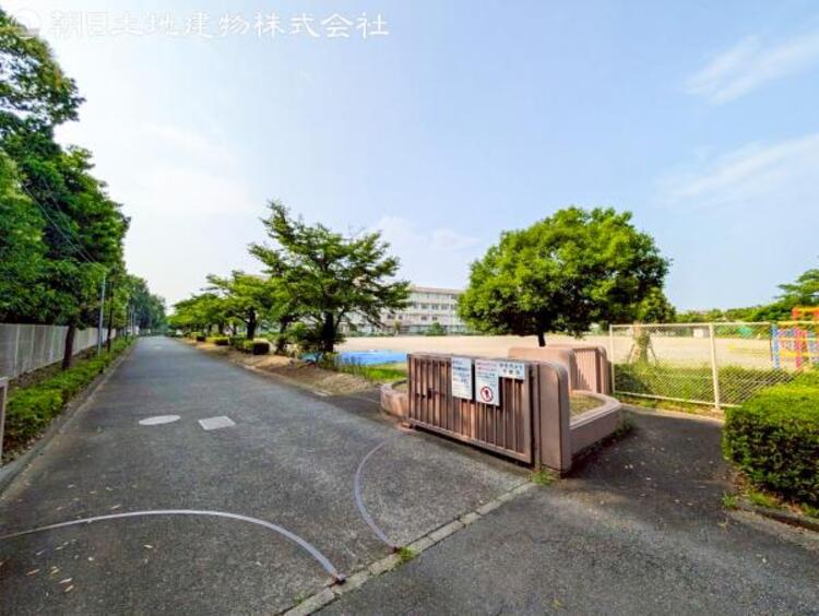 周辺 西落合小学校（約940ｍ）