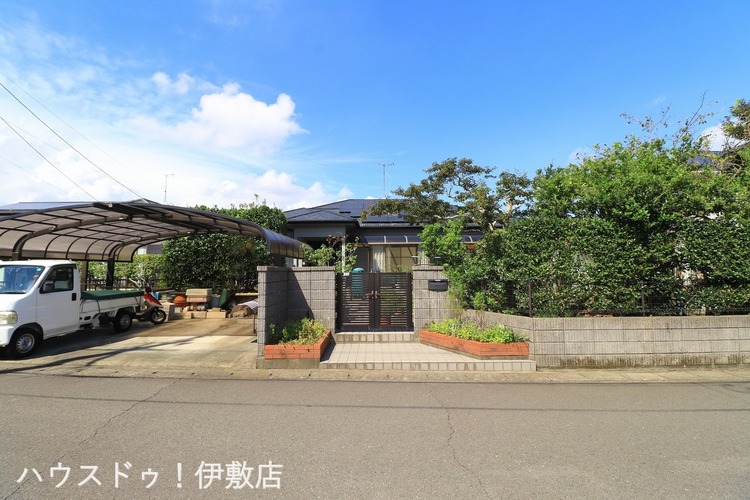 外観 【外観写真】「他社で住宅ローンに落ちてしまった」「車のローンが残っている」など、住宅ローンでお困りの方はぜひ一度弊社までご相談ください。