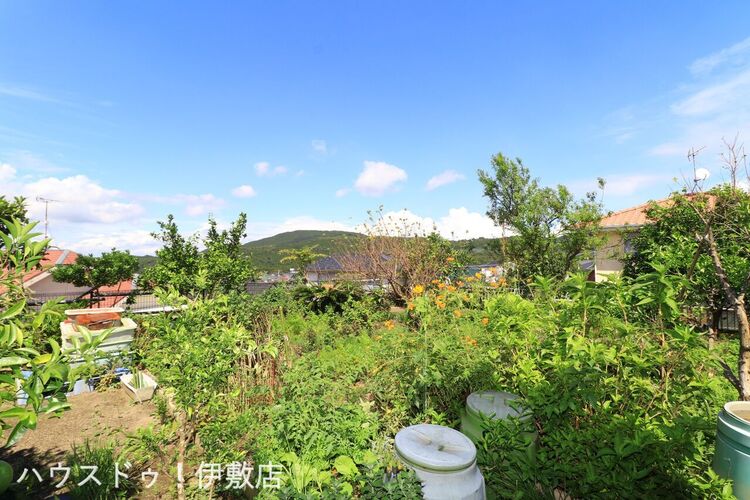 その他 【庭】広々とした庭付き