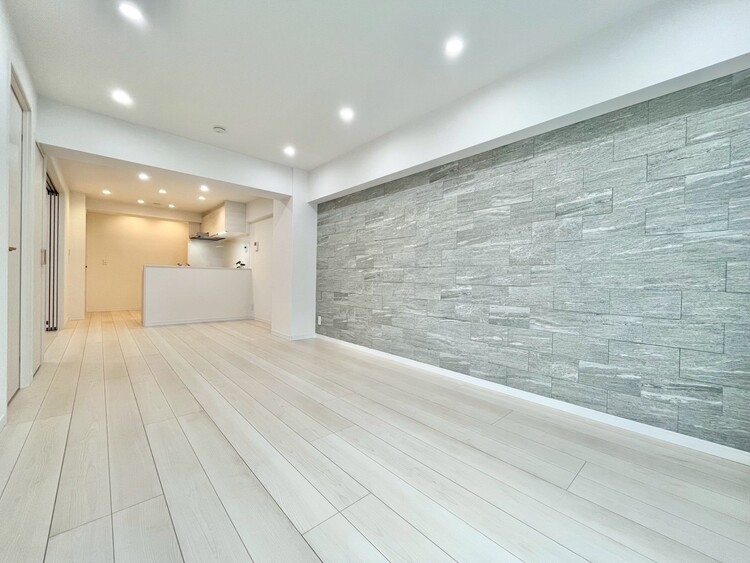 居間 居心地の良い空気感は、暮らしのステージを彩り、心からのやすらぎと満足感を与えてくれます。