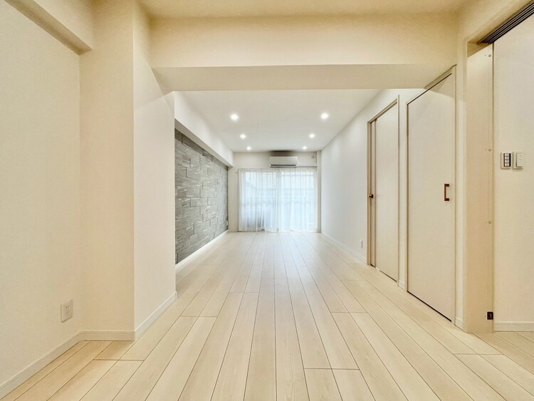 居間 飾り過ぎないシンプルな内装と偏り過ぎないデザインで統一しました。