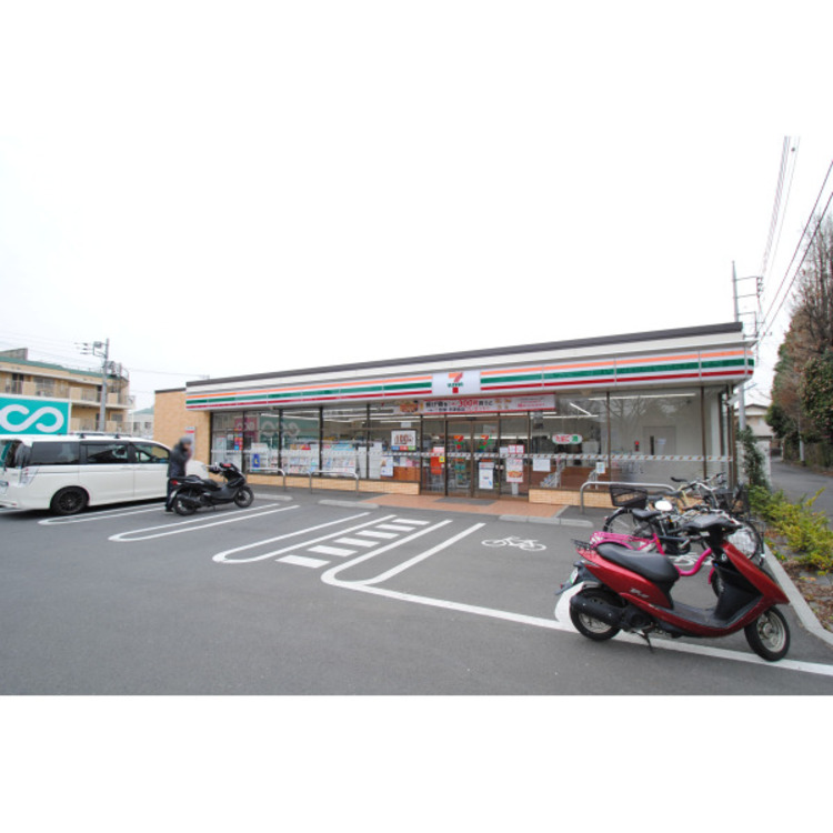 周辺 セブンイレブン(約590m)