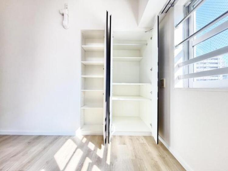 収納 各部屋に備えられたクローゼット。普段使わないものなども収納可能ですので、居室を広く使うことが出来ます。