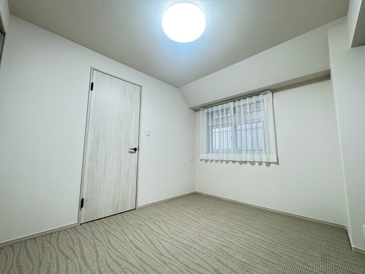 その他 清かで艶やかな時間をもたらしてくれる室内です。