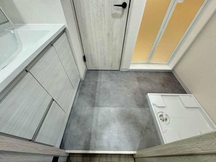 その他 十分な広さの脱衣所。