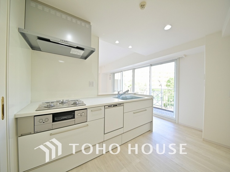 内装 ゆったりとくつろげる上質なリビングダイニングは、あなたの暮らしに価値のある時間を演出してくれます