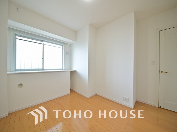 内装 シンプルですっきりとした室内は飽きのこない居心地の良い雰囲気