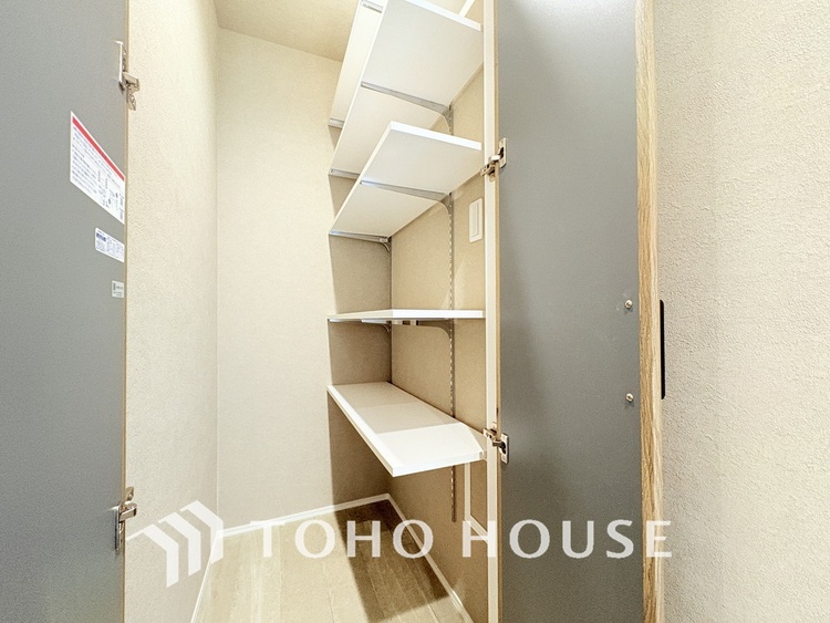収納 廊下　収納
