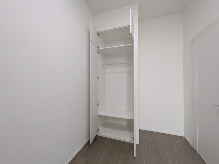 その他 家電やスーツケース、ストック品など何でも片付く嬉しい空間です。