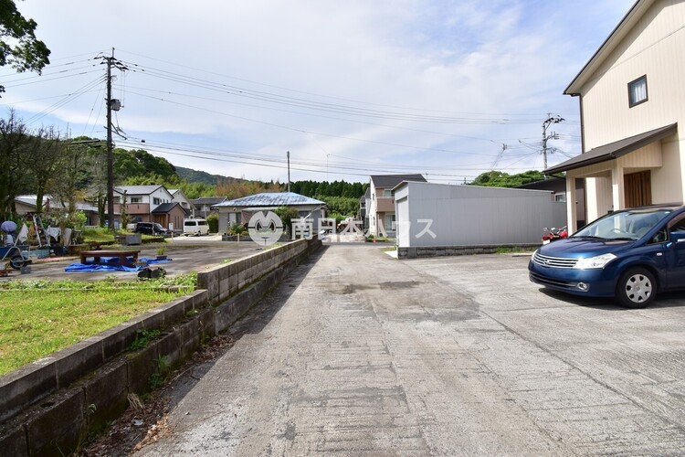 外観 【前面道路】