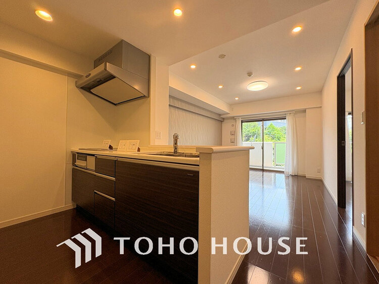 内装 ゆったりとくつろげる上質なリビングダイニングは、あなたの暮らしに価値のある時間を演出してくれます