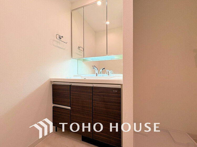 洗面 豊富な収納スペース、身支度のしやすい洗面所