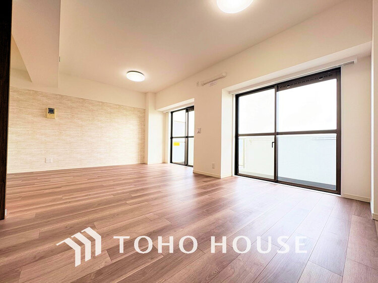 内装 家族みんなが爽やかに過ごせるように、光をたっぷり取り込んだLDK