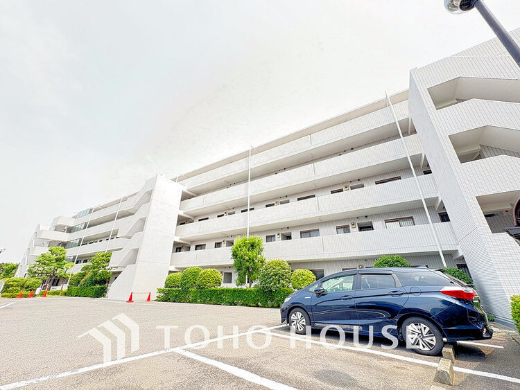 外観 〜南東向きのため陽当たり良好〜フルリノベーション済み3LDK〜充実の設備・仕様〜