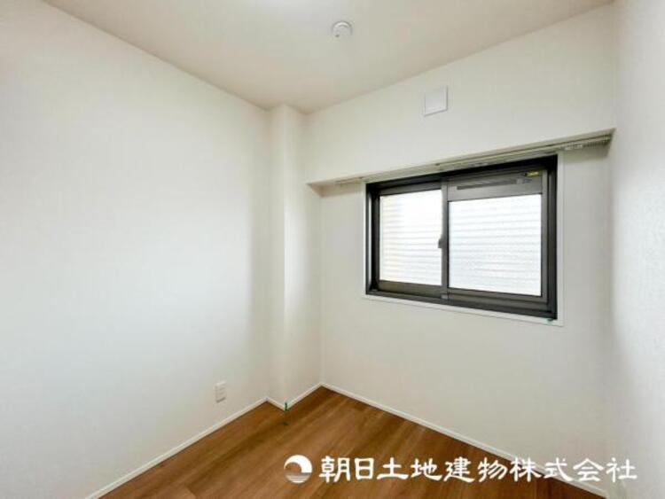 内装 【洋室】一人時間を快適にすごせるように、落ち着いて過ごせる癒しと寛ぎの空間が欲しい。そんな願いを叶えました。